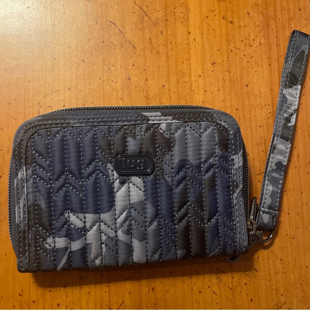 Lug Rodeo Wallet Wristlet Zip Around Blue Camo Quilted